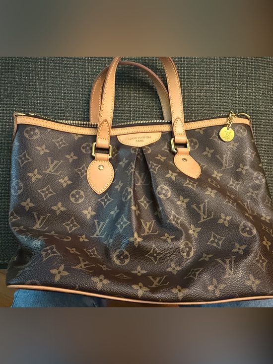 Louis Vuitton Handbags - Louis Vuitton Monogram Canvas Tote in Brown with Tan Trim